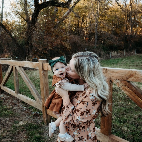 HI FRIENDS! 🤍 - Picture 4 of 11